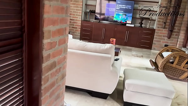 Nonton She Seduces Her Foreign Friend To Fuck Her Without A Condom thumbnail