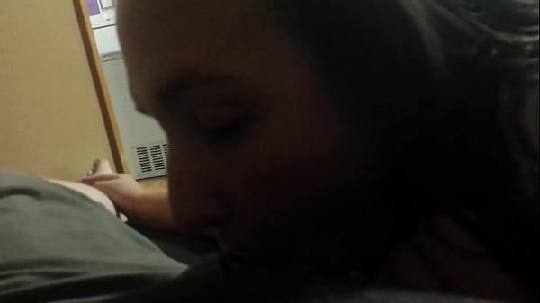 Play MP4 - sucking it to get it hard