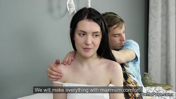 Innocent sweetie gapes narrow cunt_and loses virginity