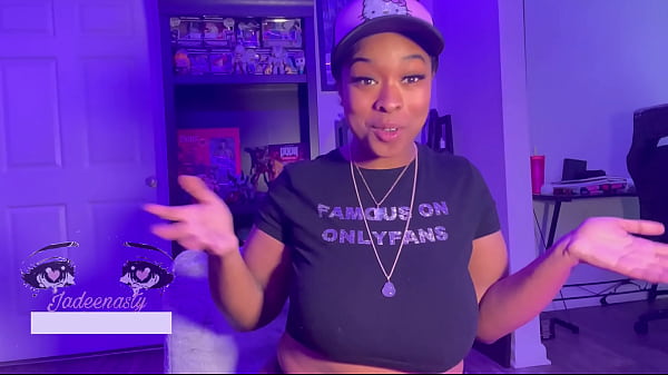 Nonton Squirting With A Literal Hammer thumbnail