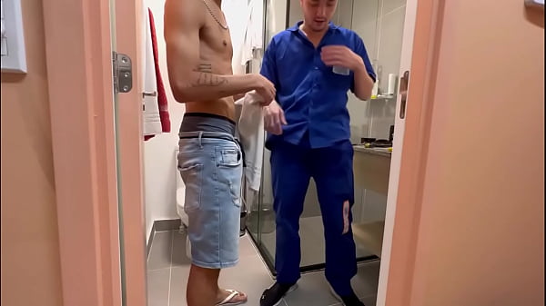 Play MP4 - O t&eacute;cnico do pr&eacute;dio