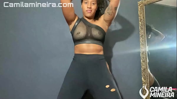 Play MP4 - Novata gostosa com tes&atilde;o dan&ccedil;ando FUNK&comma; ela tirou tudo at&eacute; ficar completamente peladinha - Completo no RED