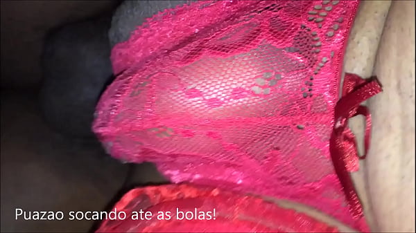 Eu peguei outra calcinha vermelha com tecidi transparente da esposa de um colega 