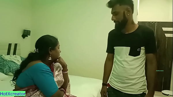 Indian cheating wife XXX hot sex with ac_technician! Bhabhi_sex