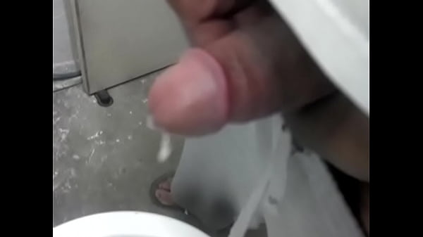 Play MP4 - Yo masturbandome y sacandole leche a mi pito