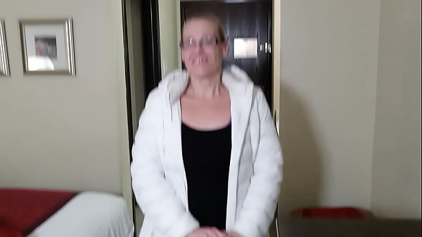 Play MP4 - Swingers Talk With Becky Jones