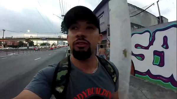 Vloog morena metendo a marreta 