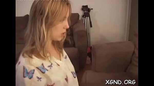 Aroused maiden Melanie gets a dink 