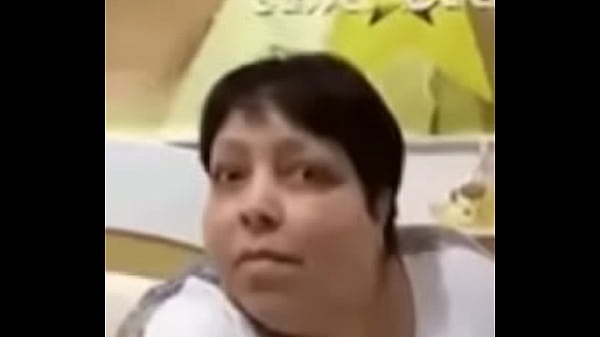 Comendo uma galinha