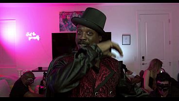 Nonton All These Freaks Under One Roof thumbnail