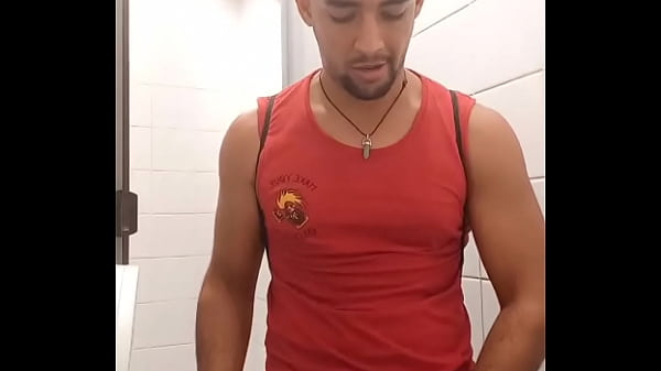 Play MP4 - De porta aberta no &num;banheiraosp esperando o pr&oacute;ximo vir pra deixar bem Duro