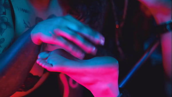 Bound foot to tickle 