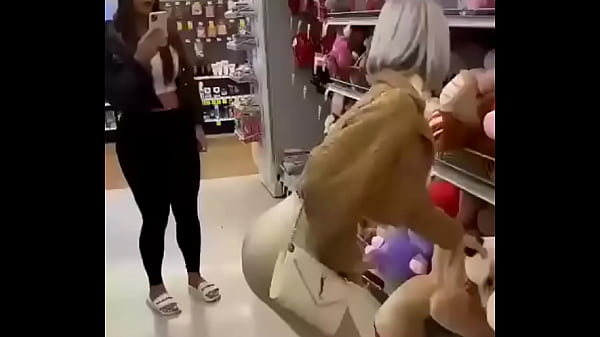 Nonton Quien Es Ella? thumbnail