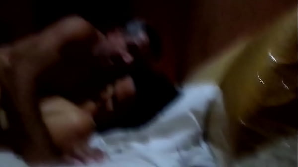 Play MP4 - Casada fudendo com desconhecido sem camisinha