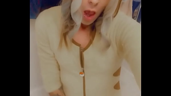 Pok&eacute;mon Babe Likes To Get Fucked thumbnail