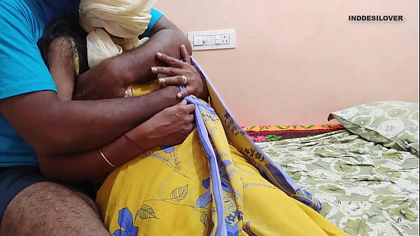 Play MP4 - बारिश में रिसेप्शनिस्ट की चूत चुदाई का मजा