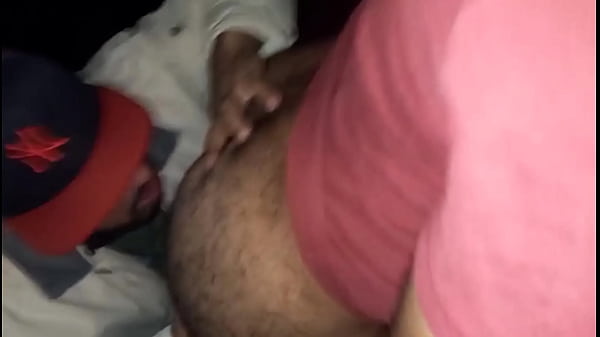 Maloca Sentando Na Pica Dura Do Amigo Que Foi Assistir O Jogo. thumbnail