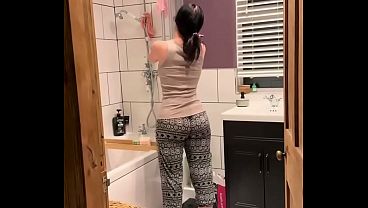 Rabudas gostosas na cuzinha 