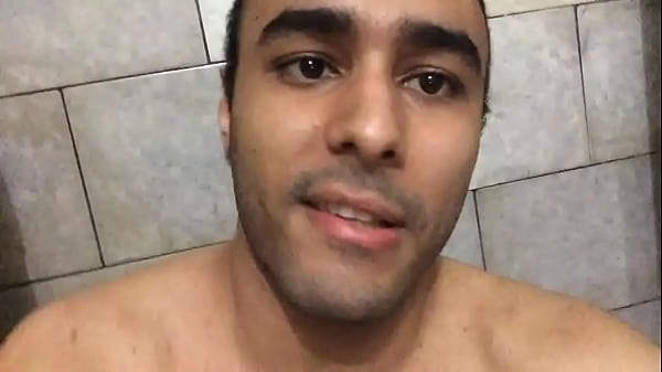 Neg&atilde_o fala com o amigo bund&atilde_o com microcefalia