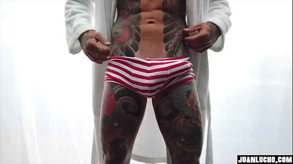 Play MP4 - Sexy Juan Lucho Xmas Solo Masturbation