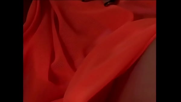 Nonton Blonde Lainey Baron Massages Her Shaved Pussy With A Toy thumbnail