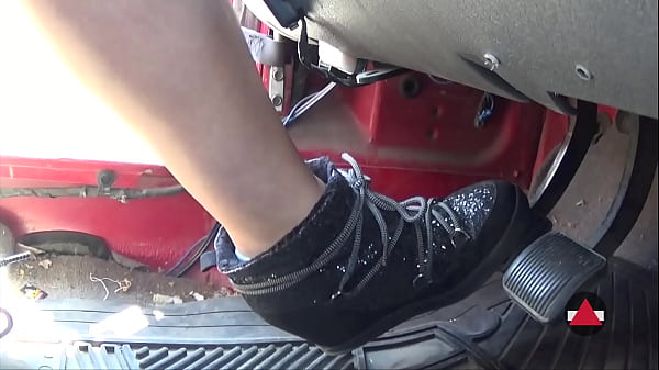 Foot Fetish And Revving thumbnail