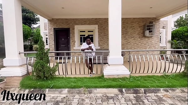 Play MP4 - THE GARDENER WITH THE GIANT AFRICAN COCK