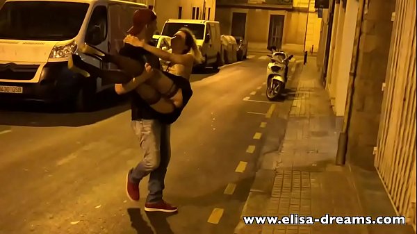 Play MP4 - Flashing and Interracial Sex in Public places