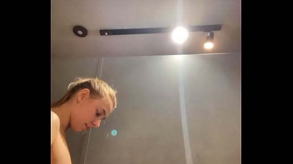 Play MP4 - Extreme Squirting&period; Flash big ass and fucking