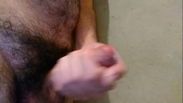 Tirando porra do meu pau 