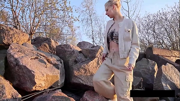 Nonton Leopardprint Pissing thumbnail