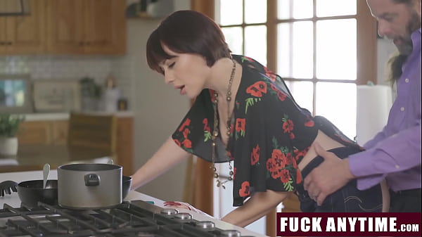 Stepdaddy Has Freeuse Relationship_with His_Stepdaughter and Wife Fuckanytime