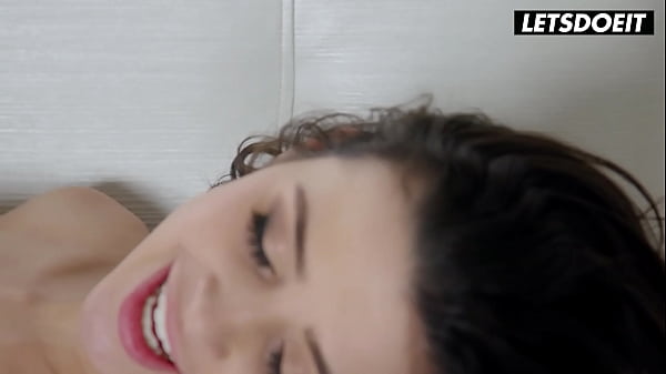 Teens Kay, Kylie, And Lily Have Fun By The Pool On Vacation - LETSDOEIT 