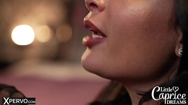 Arabic kinky slut play with her big boy