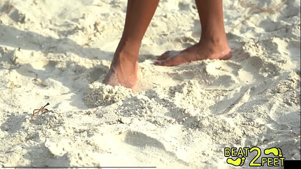 Giggles' struts feet in heels 