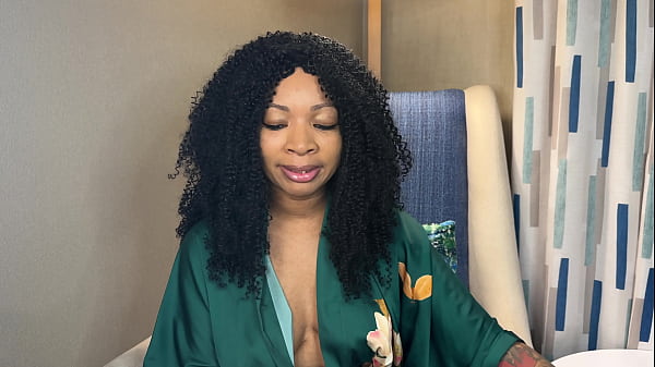 Play MP4 - Eva Parker reads into the New Year