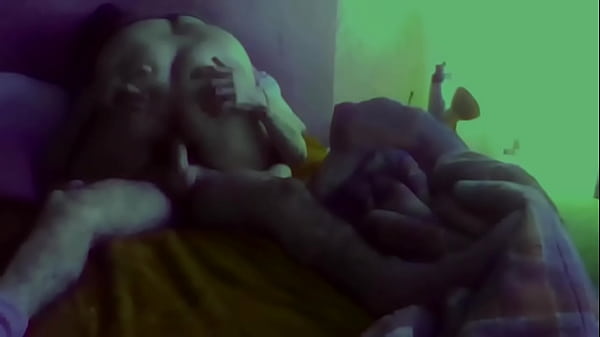 Angie casada infiel y putasale desesperada a buscar pija_y se monta como_una trola en otro macho