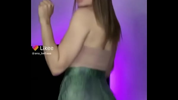 Ricas nalgas saltando en tu pene en primera persona 