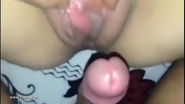 Play MP4 - Didi Ne Chut Marwayi - Fucking Elder Didi &lpar;WeHot69 App&rpar;