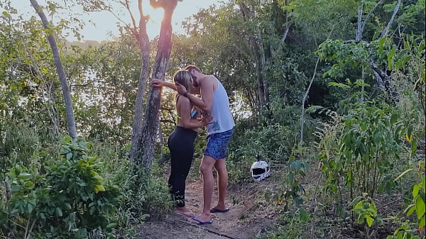 Levei a sobrinha da empregada gravida para omatagal