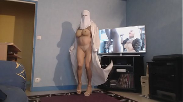 upskirt big boobs muslima in niqab 