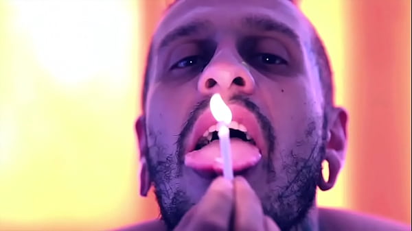 Garoto Bizarro thumbnail