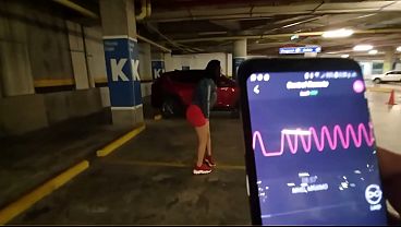 Nonton Horny Girl Finger Her Pussy At The Mall Parking Lot thumbnail