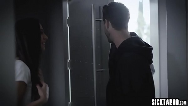 Play MP4 - Perverted brunette petite teen banged by a boyfriend