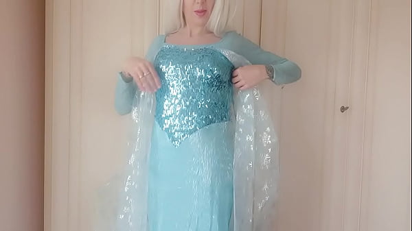 Come to undress the beautiful elsa from frozen 