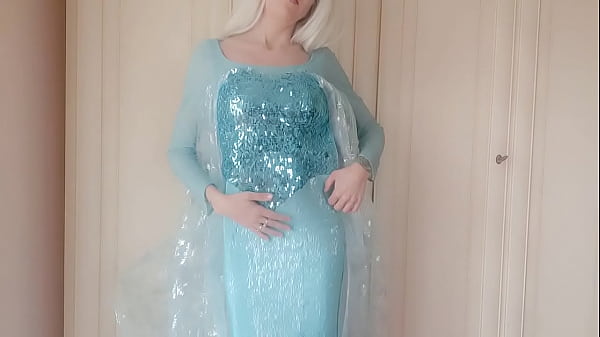 Come to undress the beautiful Elsa from FROZEN
