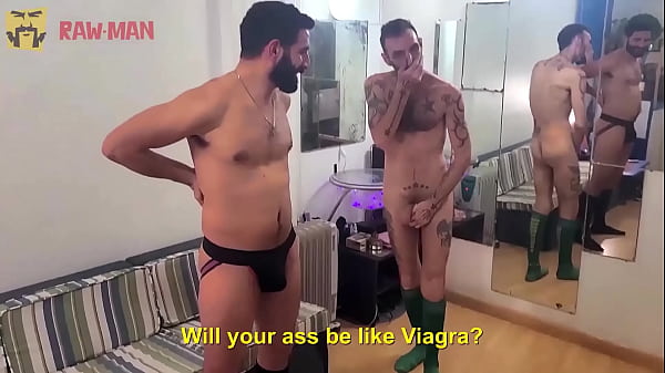 Play MP4 - Sebas and Gastonix convince our cameraman and assistant for a very hot foursome&period; 1