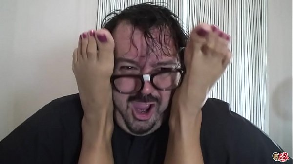 Play MP4 - El Padre Dami&aacute;n se folla a Angel Dark&comma; la novia del monaguillo