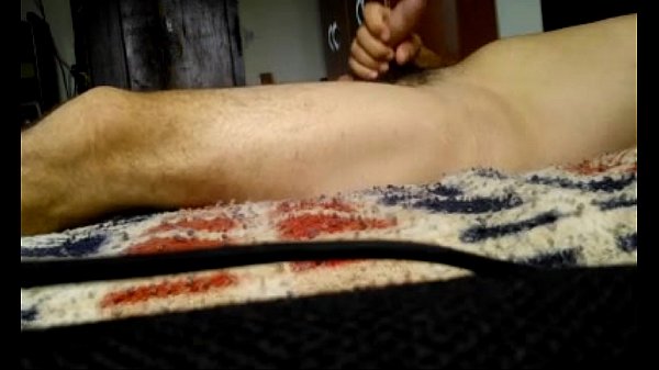 Play MP4 - Punheta e gozada do safado do pau peludo&period;