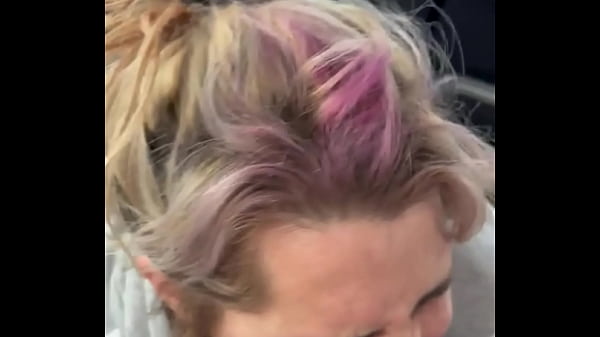 Play MP4 - Streetwalker sucks the cum off a guy's dick after he cums on her face